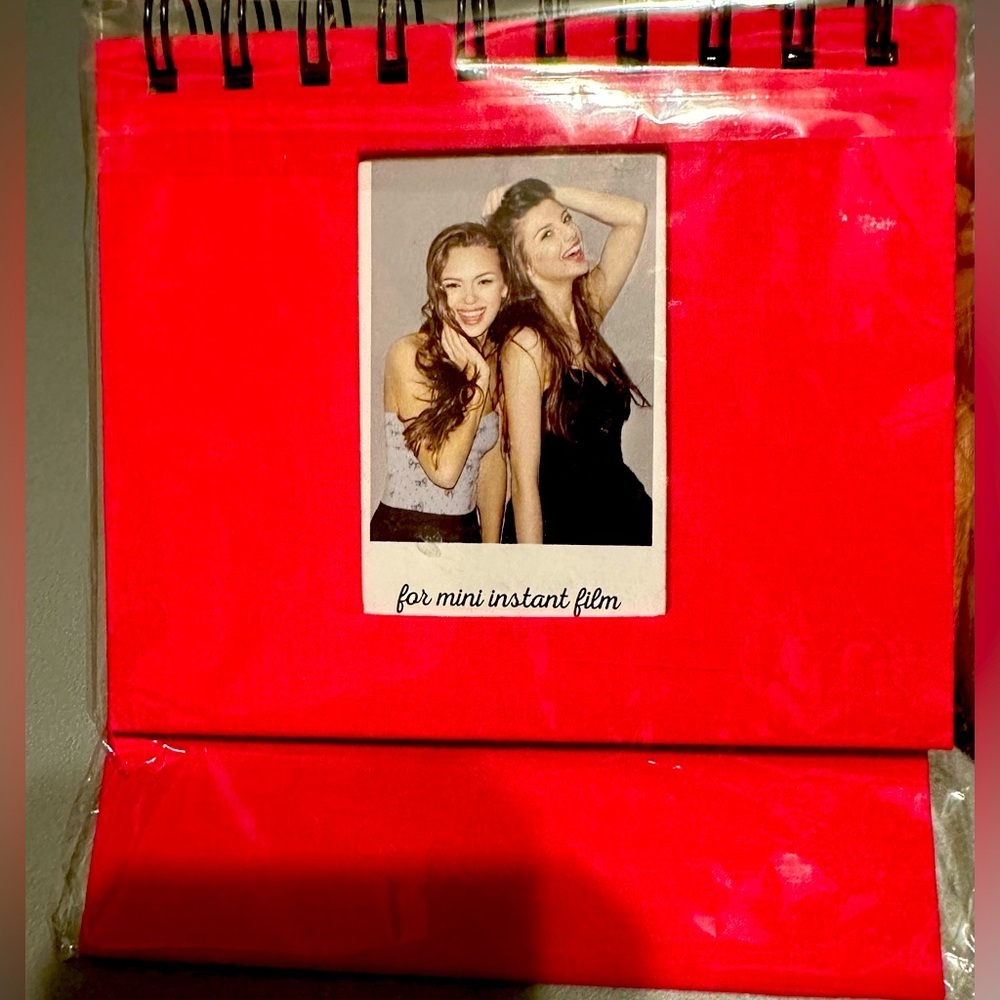 Target Stylish Mini Instant Film Polaroid Frame / Photo Album